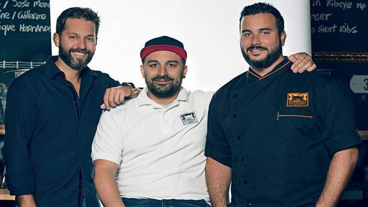 
Andreas Schreiner, Sergio Navarro, Jose Mendin: The Pubbelly Boys. 
