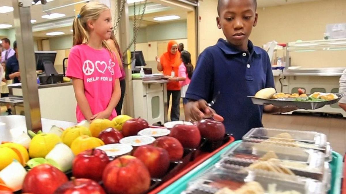 
Getting better: If packing at home isn’t an option, school cafeteria lunches are OK options, dietitians say, because they offer healthier options than before. 
