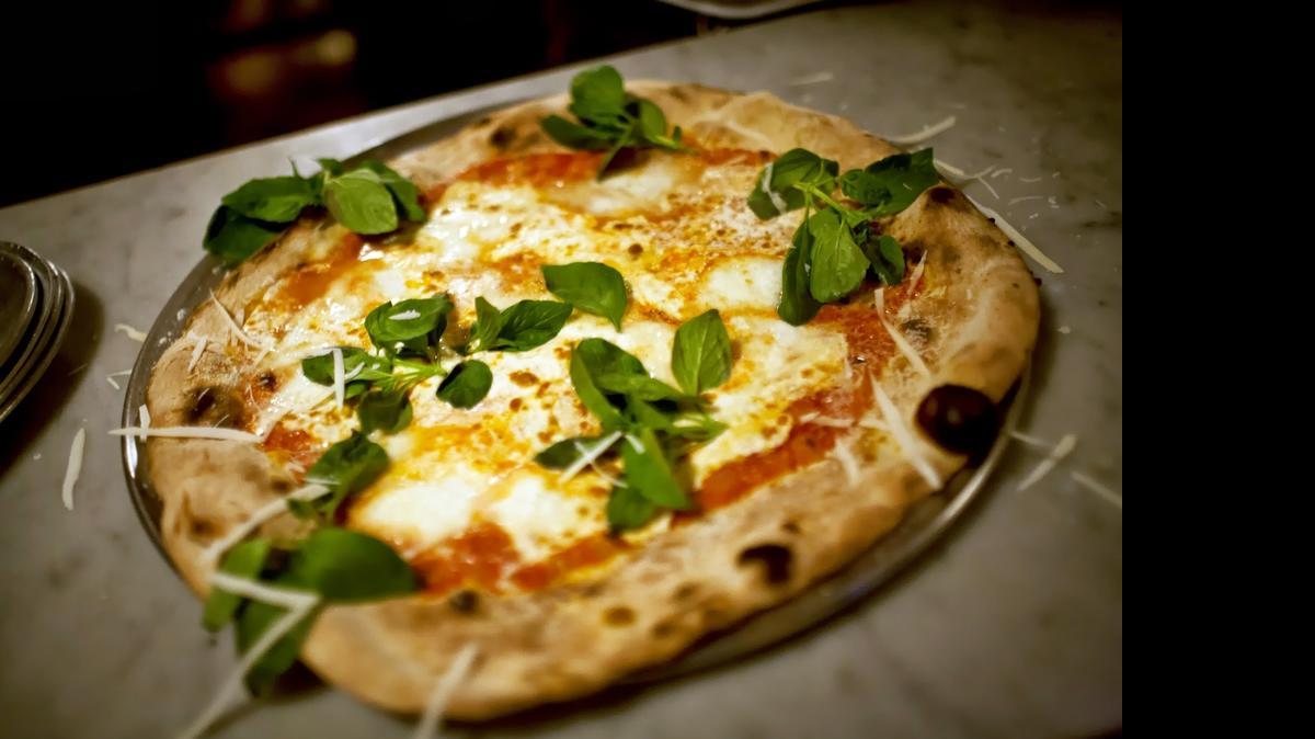 
Just like NYC: Lucali from Brooklyn has a location in Miami Beach’s Sunset Harbour neighborhood. 
