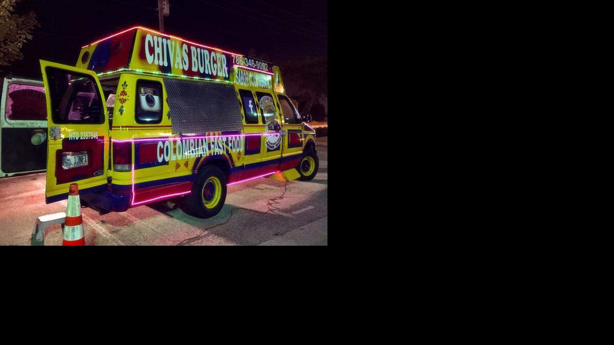 
The food truck, Chivas Burger, which resembles a Colombian “chiva.”

