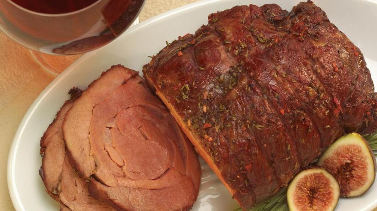 Pomegranate-glazed lamb.