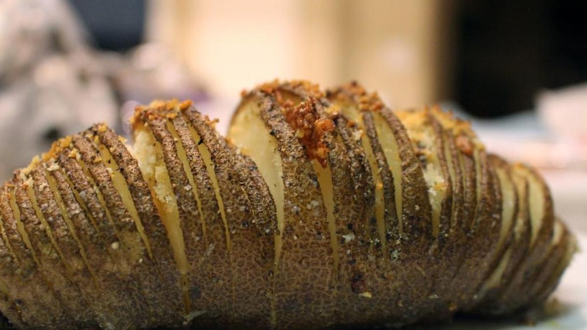 
Crispy and delicious, the Hasselback potato hails from Stockholm and demands your culinary attention. 
