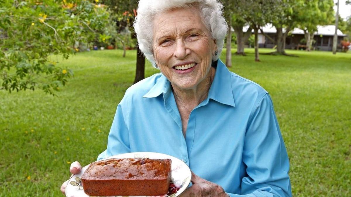 Bonnie Massey, 92, with her banana-nut bread at the East Ridge Retirement Commuity, in Cutler Bay, August 31, 2016. She is known for her baking and jelly-making and has been making banana-nut bread for years, and now that she lives in the retirement community she gives a loaf away as a welcome gift to new residents.