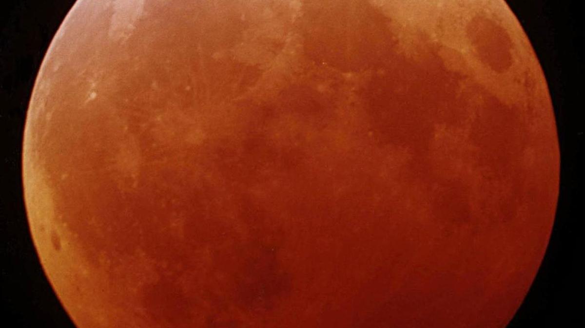 
Total lunar eclipse: Happens Sunday, Sept. 27.
