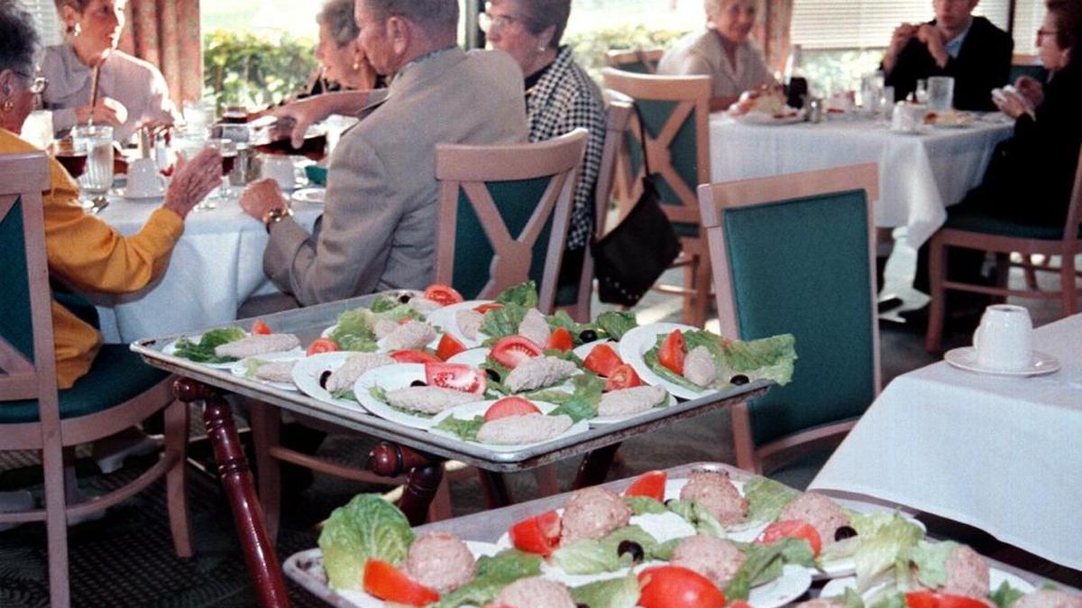 A new statement by the American Heart Association says the timing of your meals can affect your cardiovascular health.