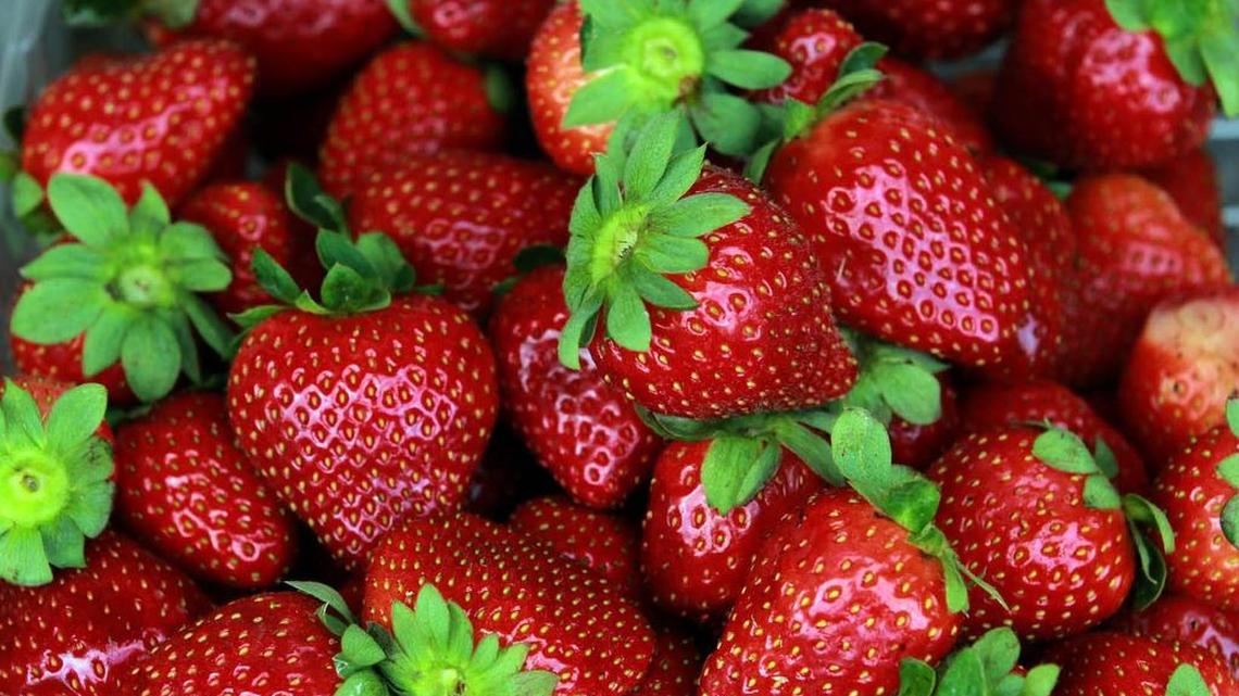 
Strawberries are rich in B vitamin folate, which can help reduce leg cramps when sleeping.
