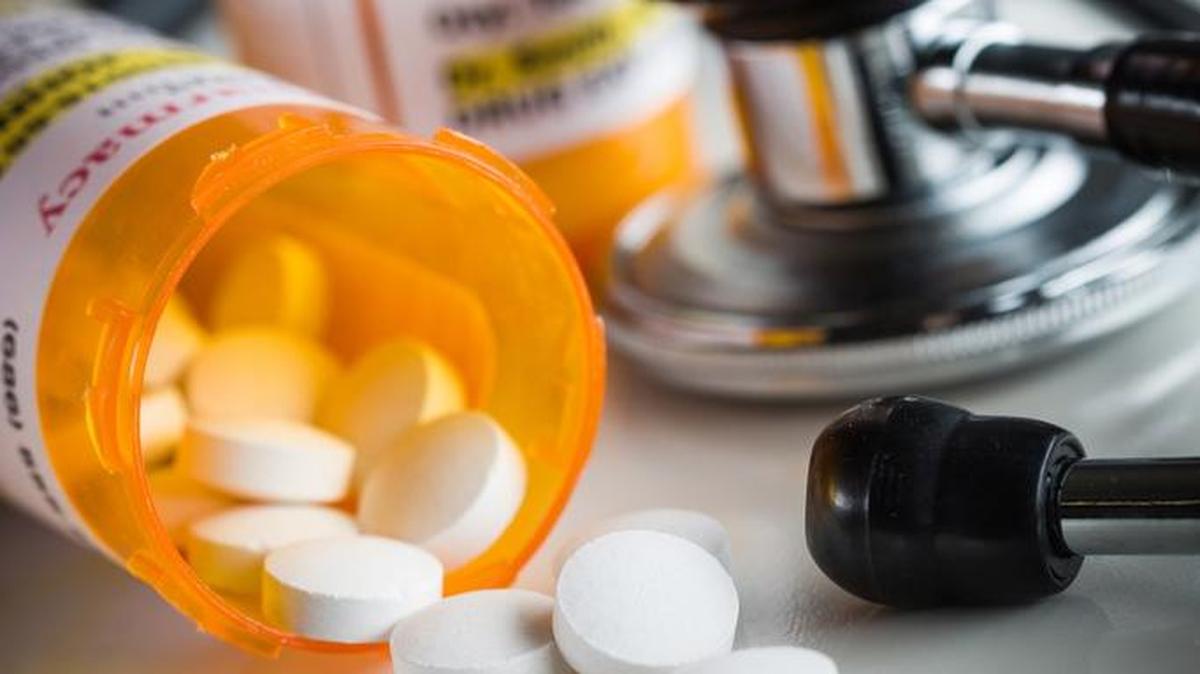 Access to new cholesterol-lowering drugs is so tightly controlled and patients’ out-of-pocket costs are so high that fewer than a third of those doctors prescribe the drugs get them, a new study found.