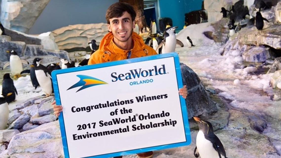 Jonathan Carcache’s video focused on orchids and plant conservation. Gathering everything he needed in just a week, he became one of the four SeaWorld Orlando scholarship winners.