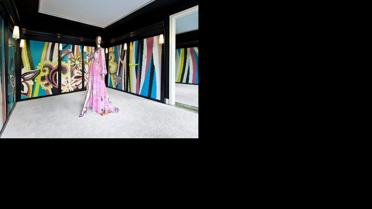 
Bisazza wears Emilio Pucci is a new collection of Bisazza mosaics inspired by archival Emilio Pucci prints that will be on view in the Bisazza and Emilio Pucci showrooms. 
