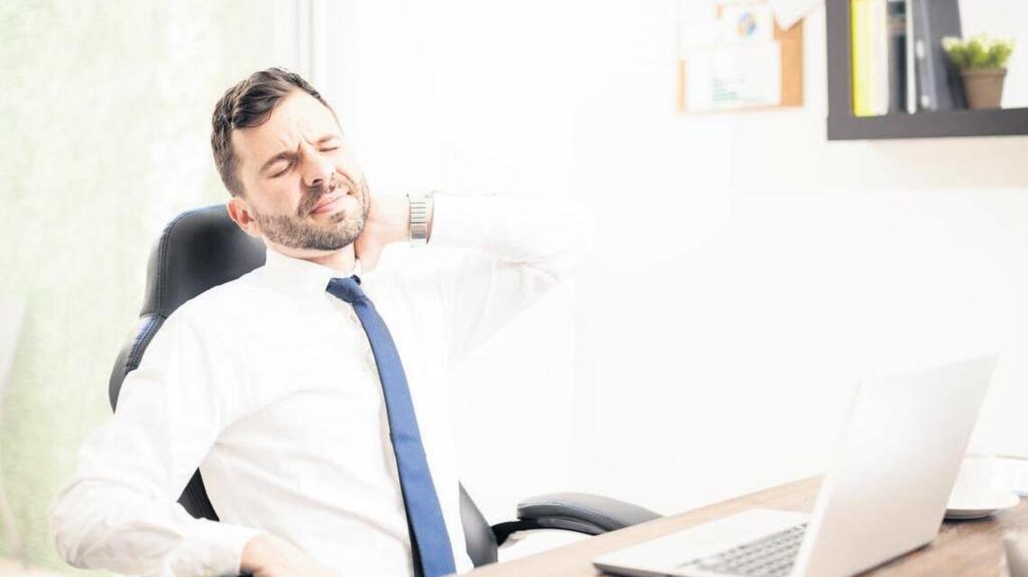 Here’s how to deal with dry skin itch and dandruff under your beard