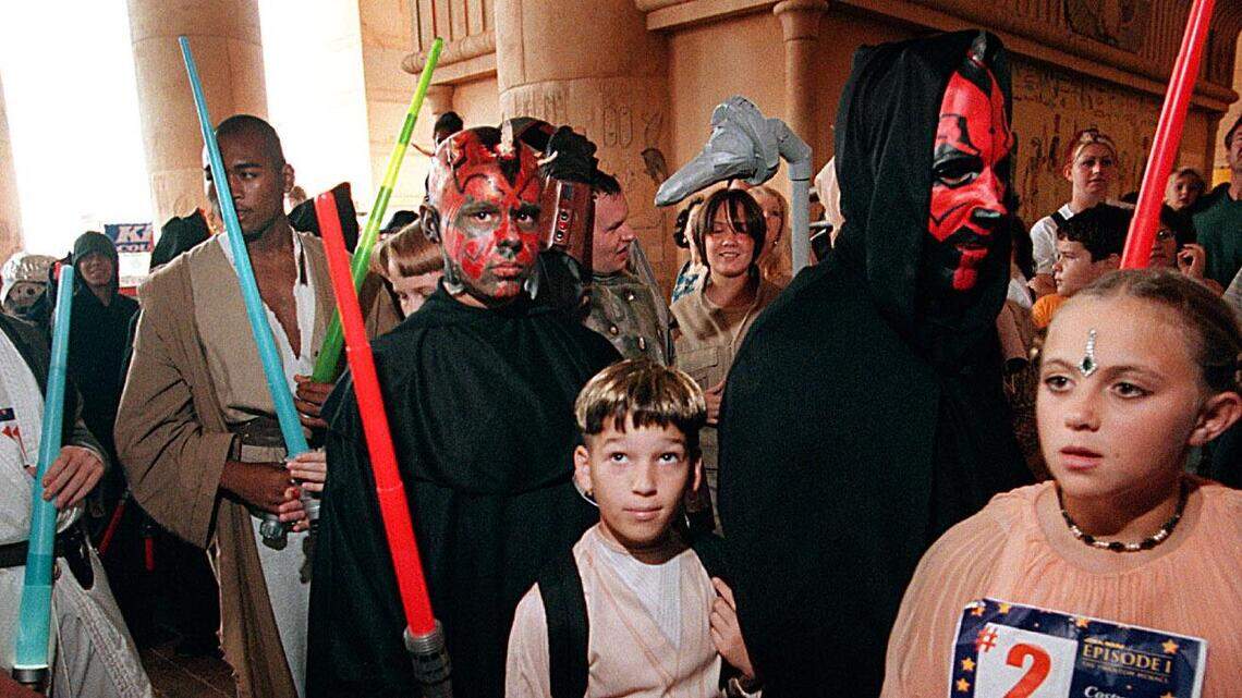 Classic ’99: Watch where you stick that light saber, pal