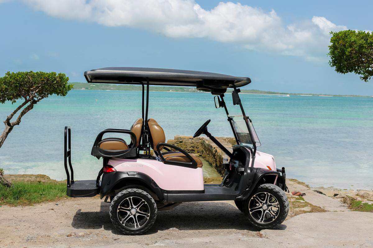 Exploring Harbour Island by golf cart is another awesome offering by Conch & Coconut.