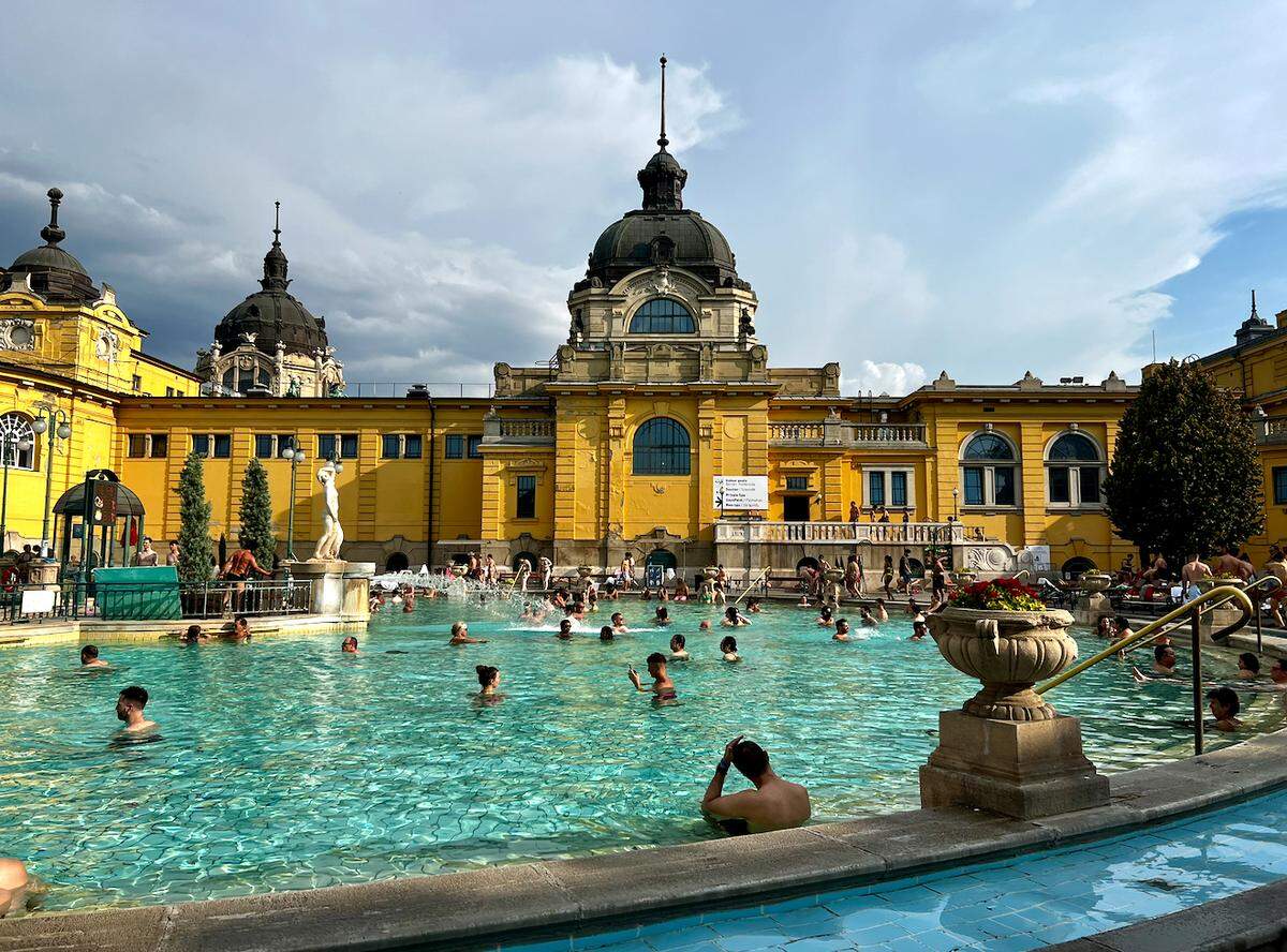 Budapest’s iconic Széchenyi Baths, where Neo-Baroque architecture meets naturally heated thermal pools.