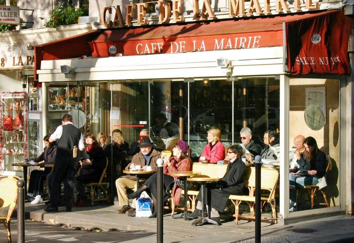 No matter the weather, many Parisians sip their café crème on an outside terrace.