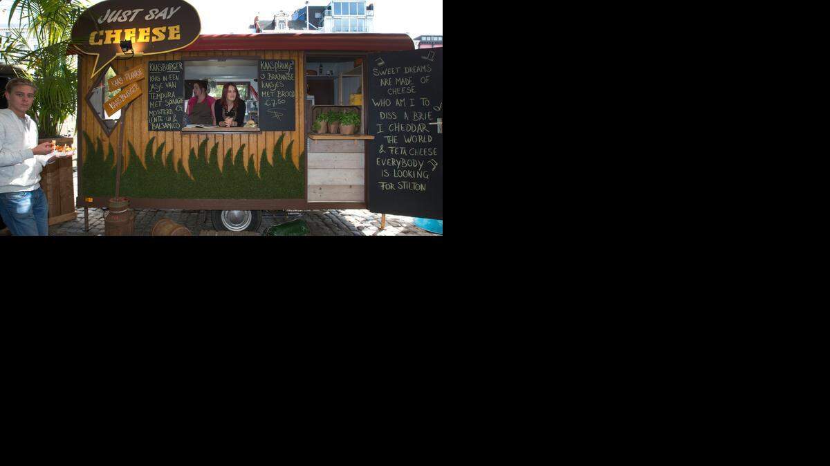 
Just Say Cheese is one of the new breed of food trucks in Antwerp, Belgium. 
