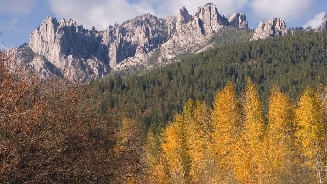 Hiking Castle Crags State Park in fall? What to know before you go