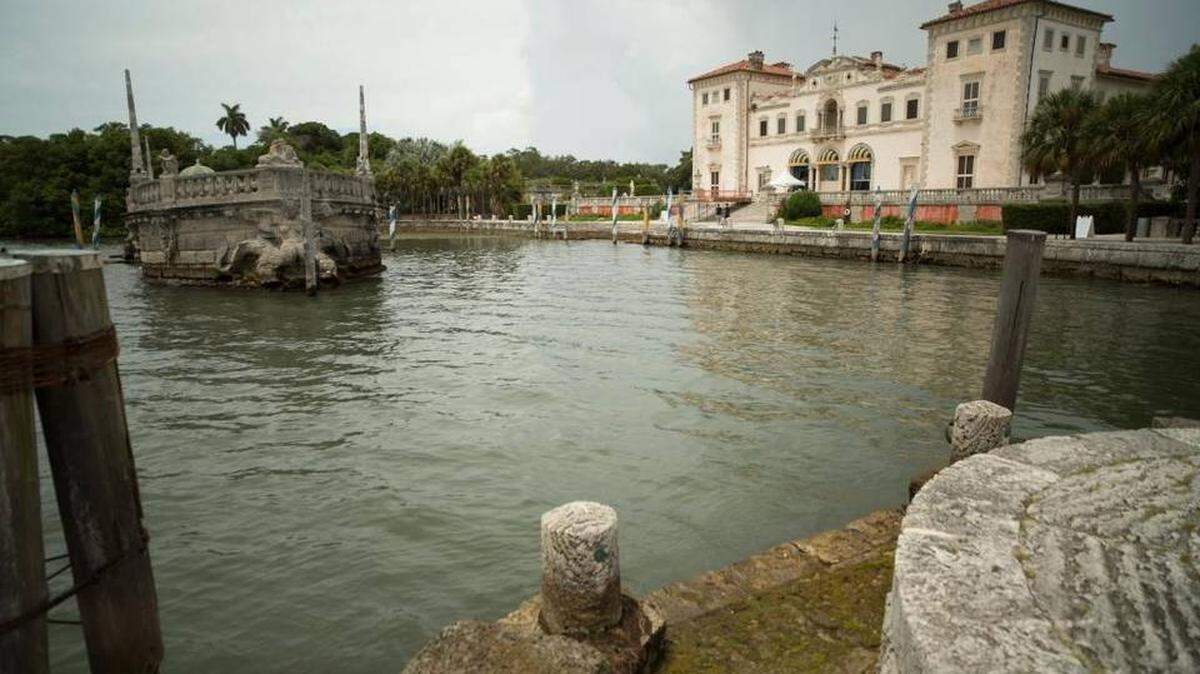 La arquitectura del renacimiento italiano de Vizcaya Museum and Gardens es una puerta al estilo de vida de las clases altas de los comienzos de Miami.
