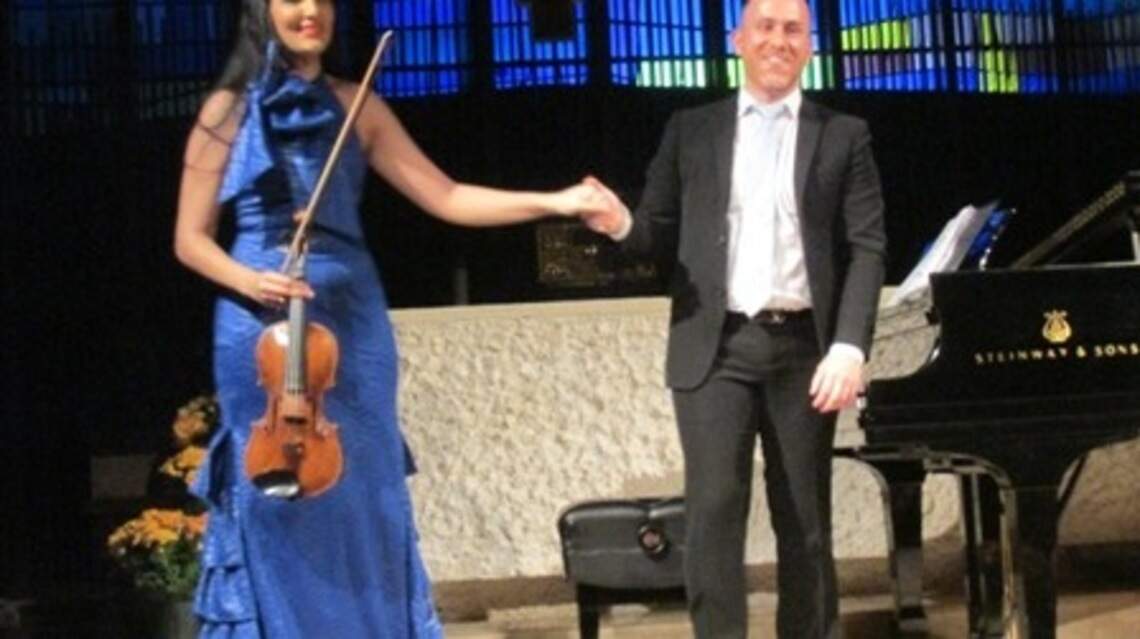 Aisha Syed deslumbra con su talento