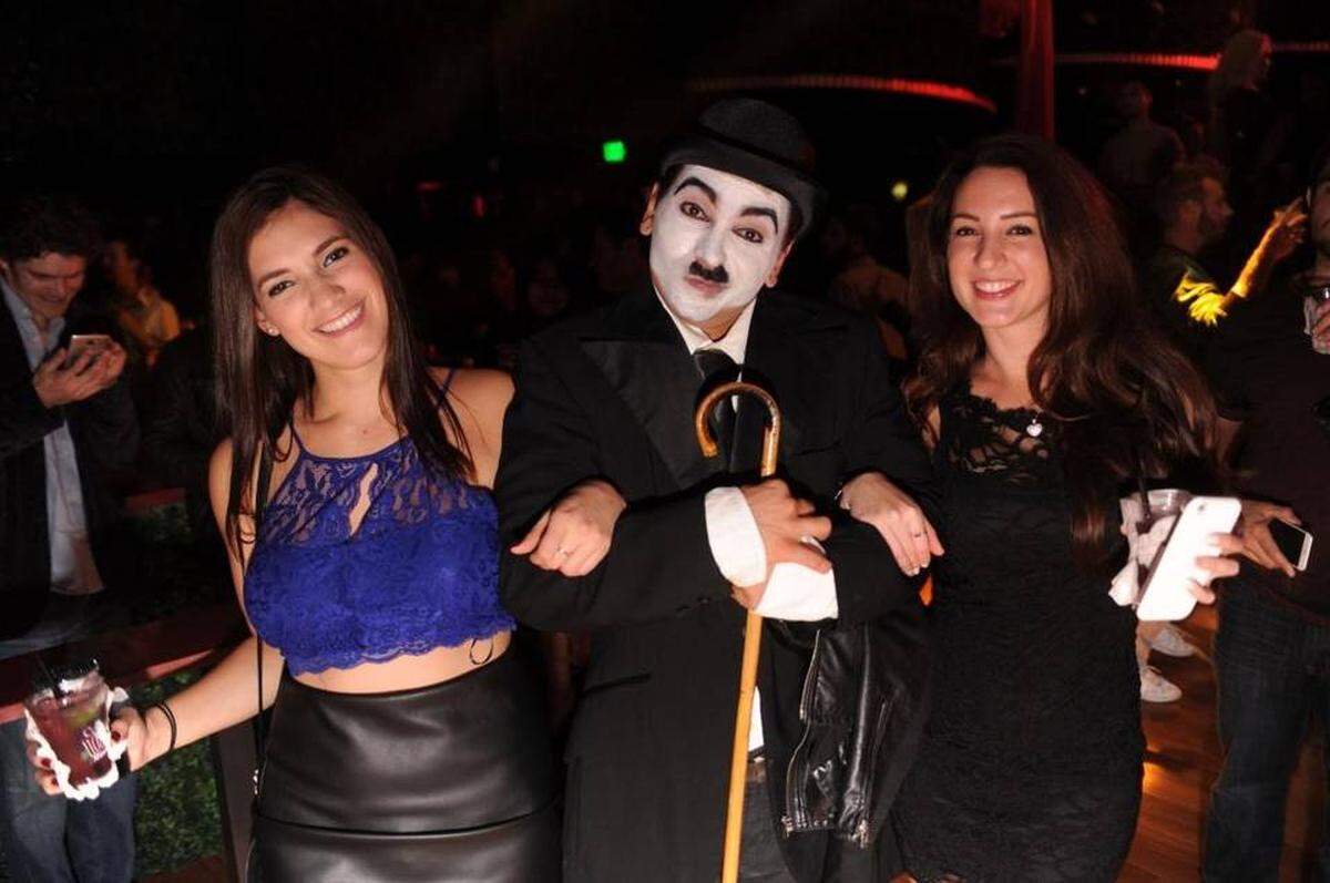 Habrá actuaciones de imitadores de Charlie Chaplin, entre otras celebridades.