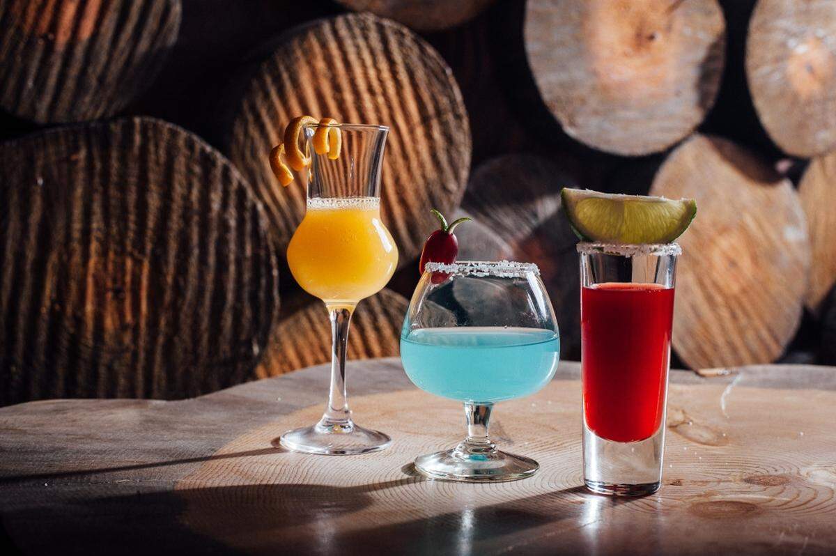 Especialista en cocteles de tequila y mezcal.