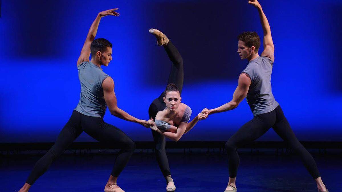 Gabriela Mesa, Josué Jústiz y Fabián Morales, en ‘Esferas’.