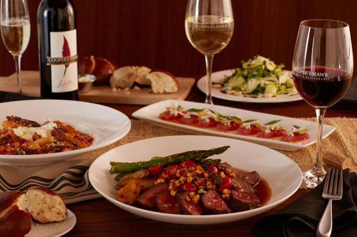 Restaurante Cooper’s Hawk y bodega