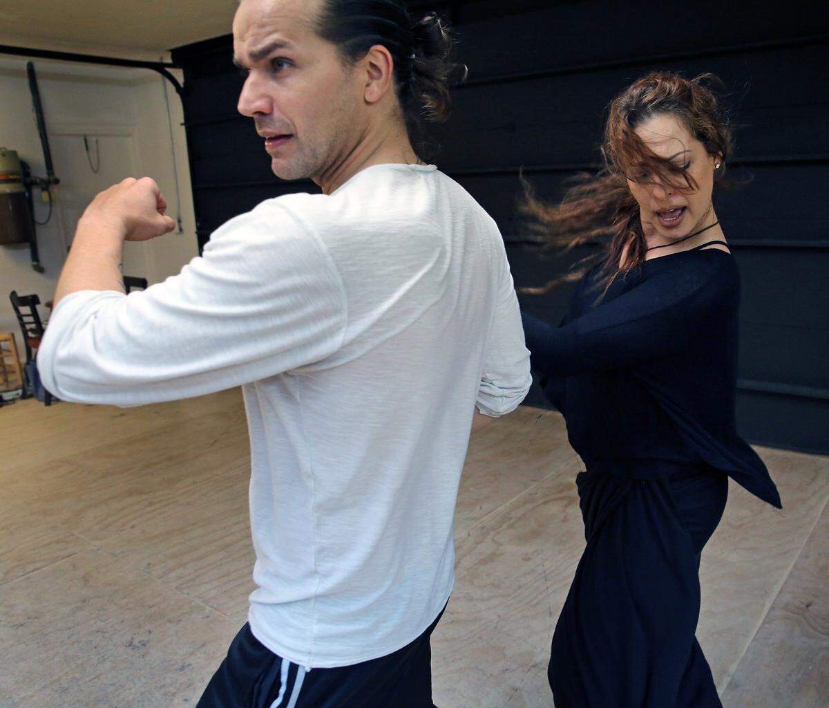Pepe Flores junto a Sandra Bara del Ballet Flamenco La Rosa, durante un ensayo el lunes 1ro de mayo.