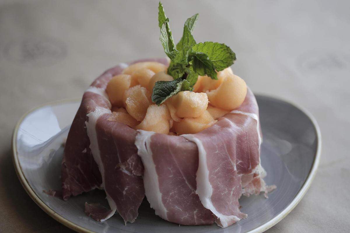 Prosciutto di Parma con melón de Vía Emilia 9, en Miami Beach.