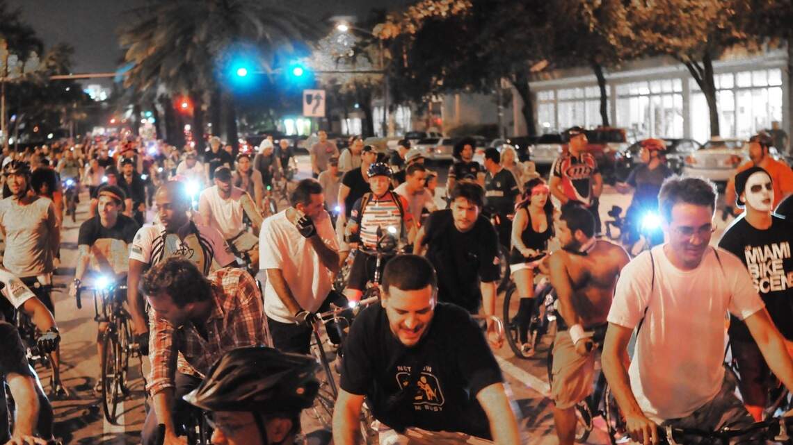 Este viernes el ‘Critical Mass’ pone su mira en el Venetian Causeway