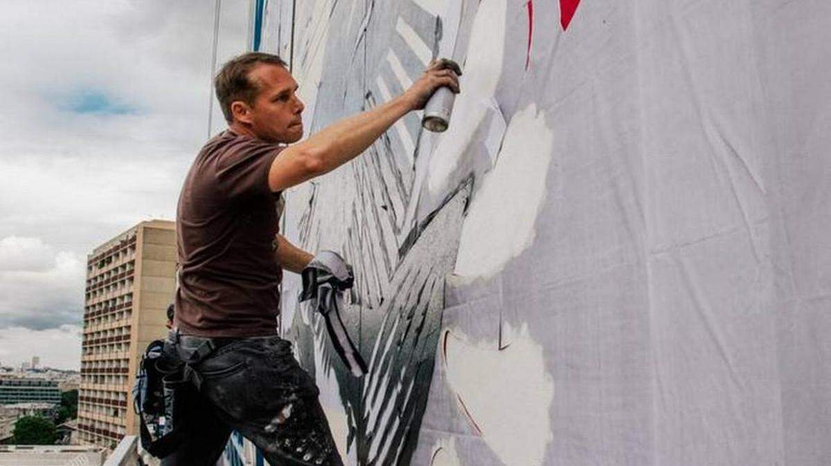 El famoso artista norteamericano contemporáneo Sheppard Fairey.