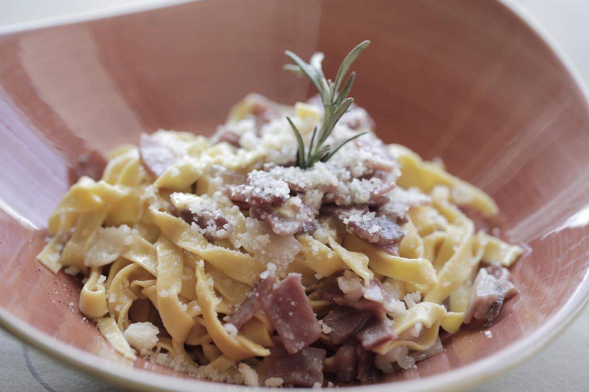 Tagliatelle al Prosciuto di Parma de Vía Emilia 9, Miami Beach.