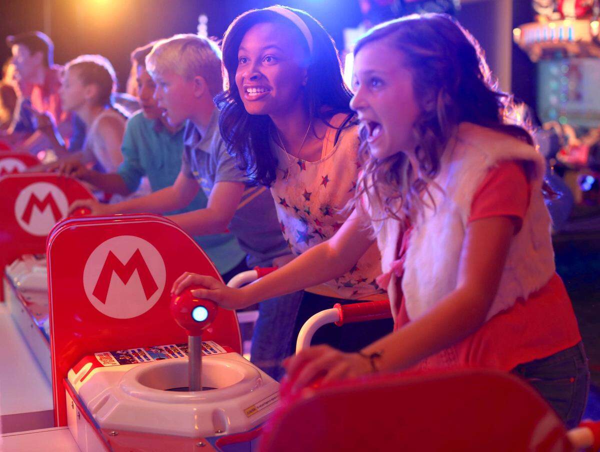 Dave &amp; Buster's