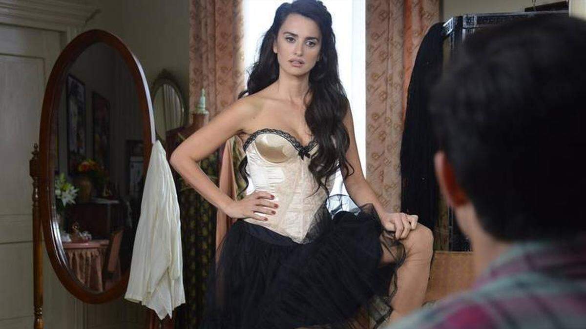 Penélope Cruz en una escena de “La reina de España” (2016).