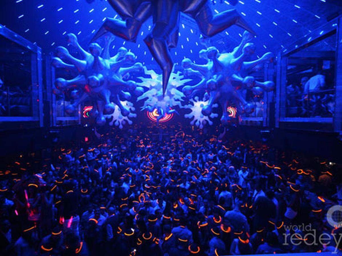 LIV dance floor