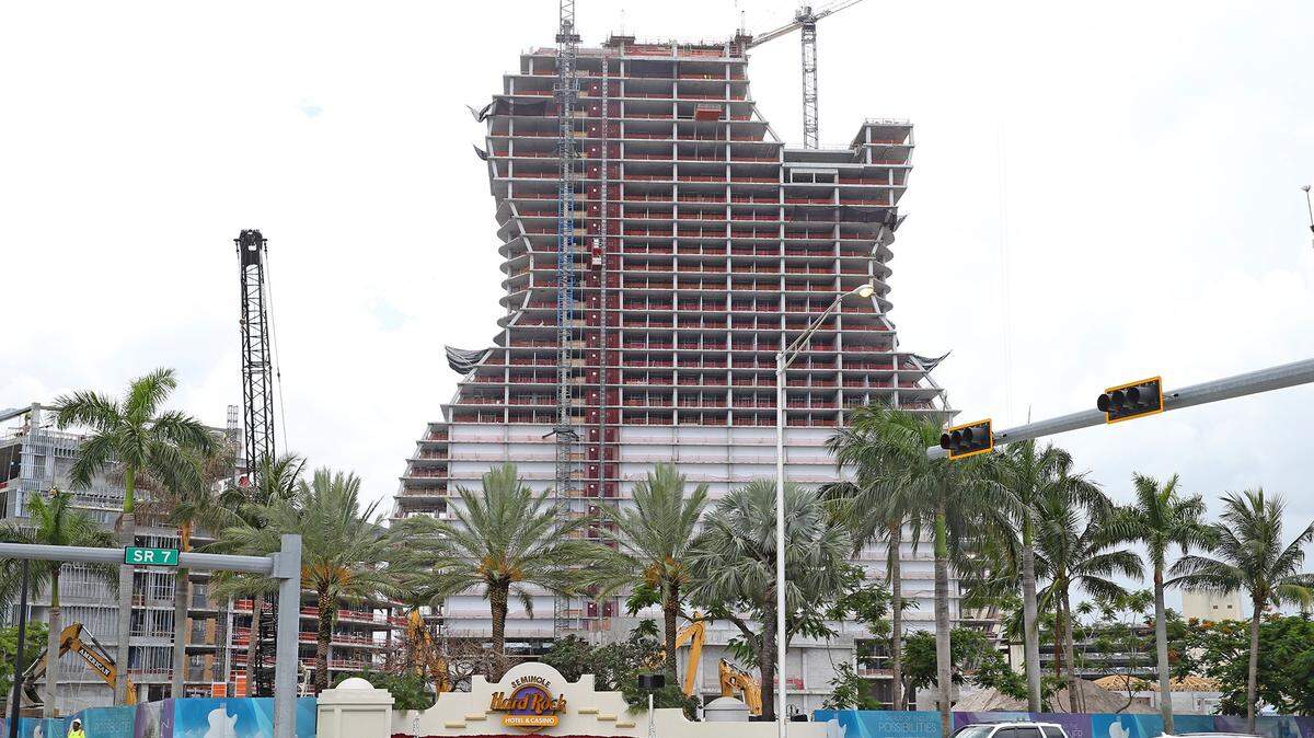 Seminole Hard Rock loves its guitar hotel. We feel otherwise.