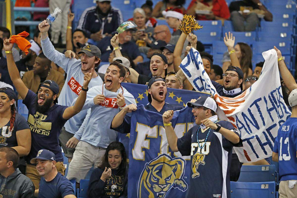 Look at these party monsters. They have been drinking since the last time these two teams played.