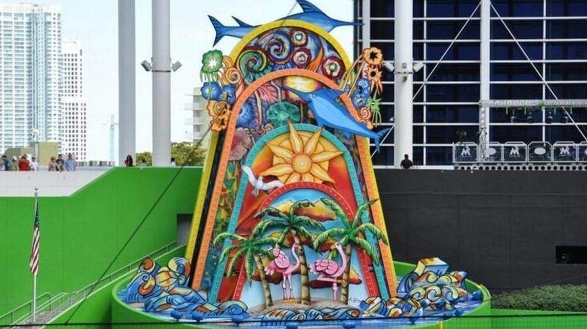 What should we do with the Marlins home run sculpture? And no, "set fire to it" is not one of the approved answers.