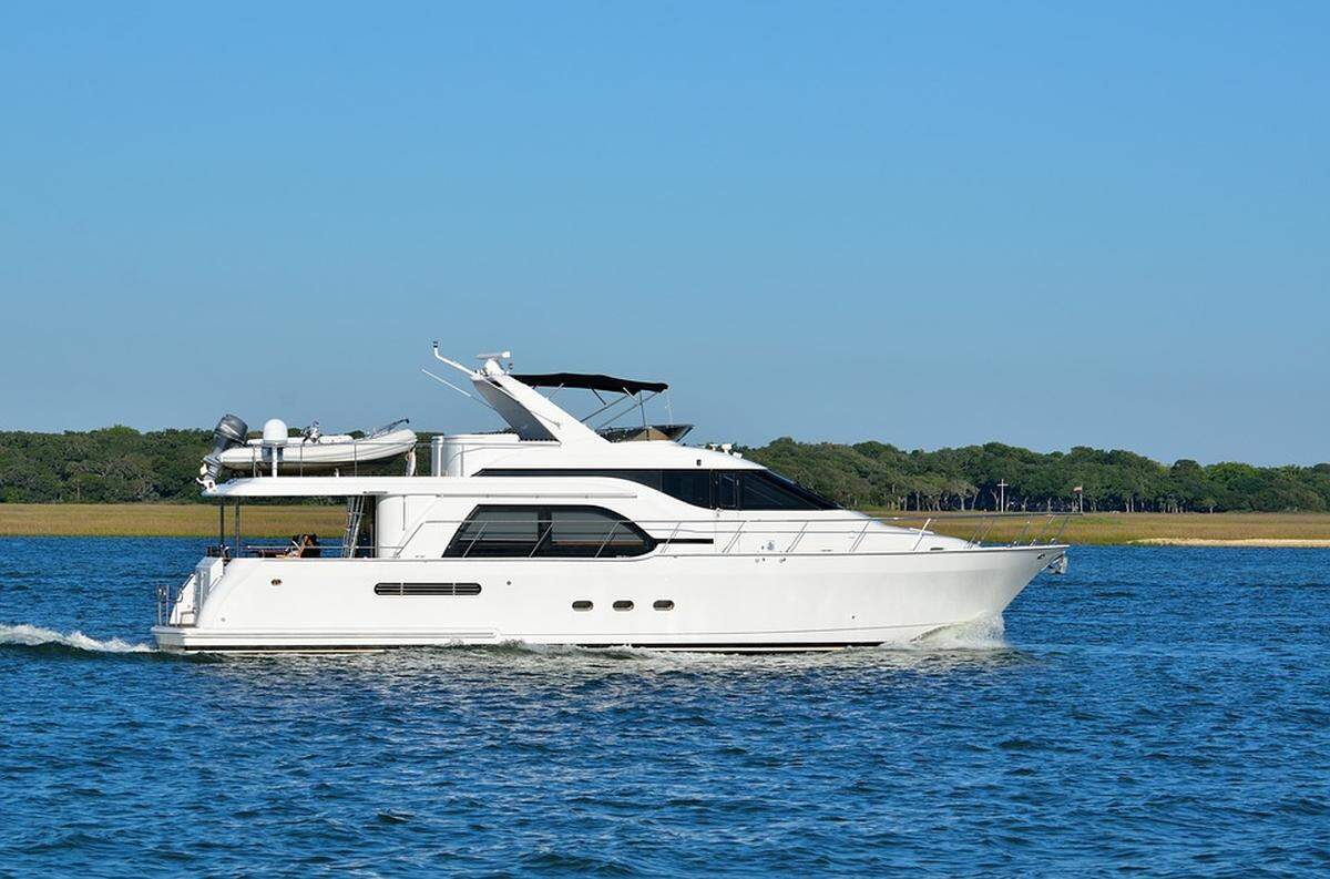 Have you ever been to a party on a yacht? I'm sure it's really boring.