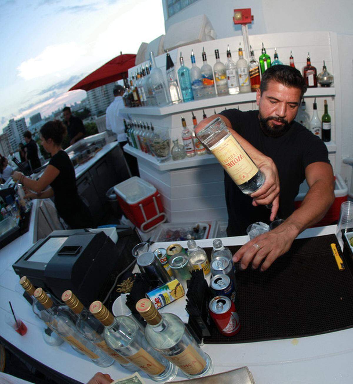 There should be a two drink maximum for open bar parties since  you are going to be hitting five in one night.