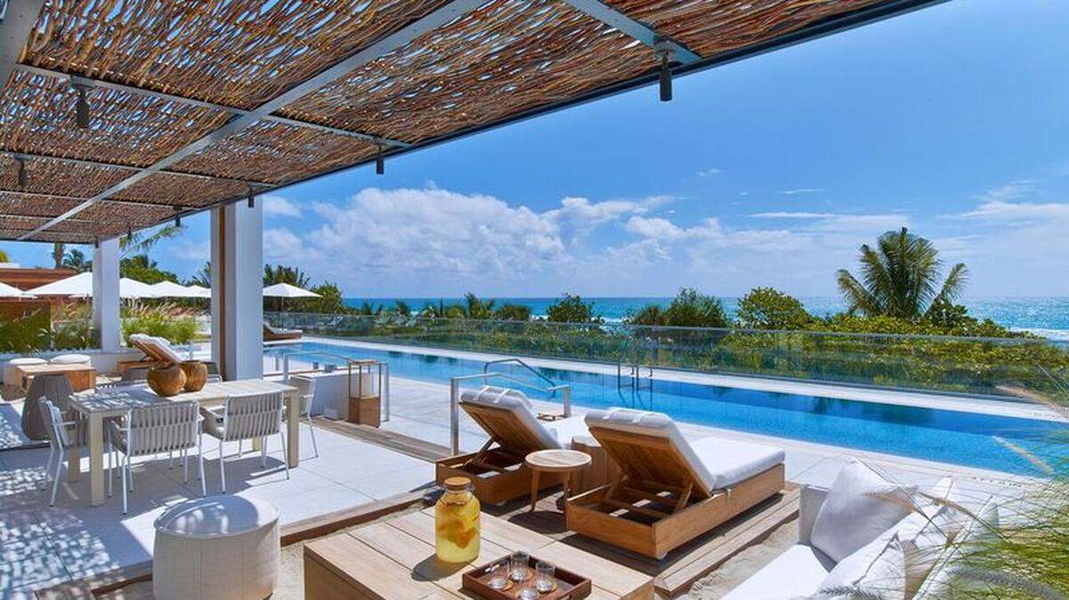 A view of the ocean from 1 Hotel South Beach's Cabana Pool.