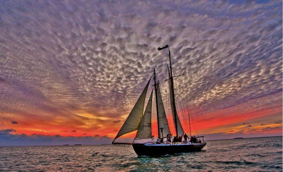 A sunset sail with Schooner Hindu is good for the soul.