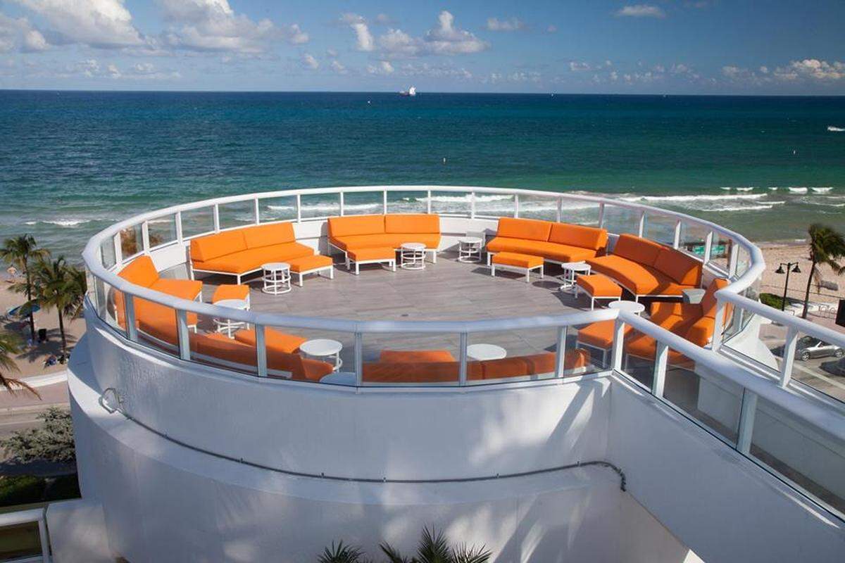 The Balqony deck at Hilton Fort Lauderdale Beach Resort.