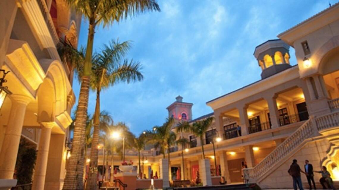 Shop, stay &amp; save at Trump International &amp; Village at Gulfstream Park