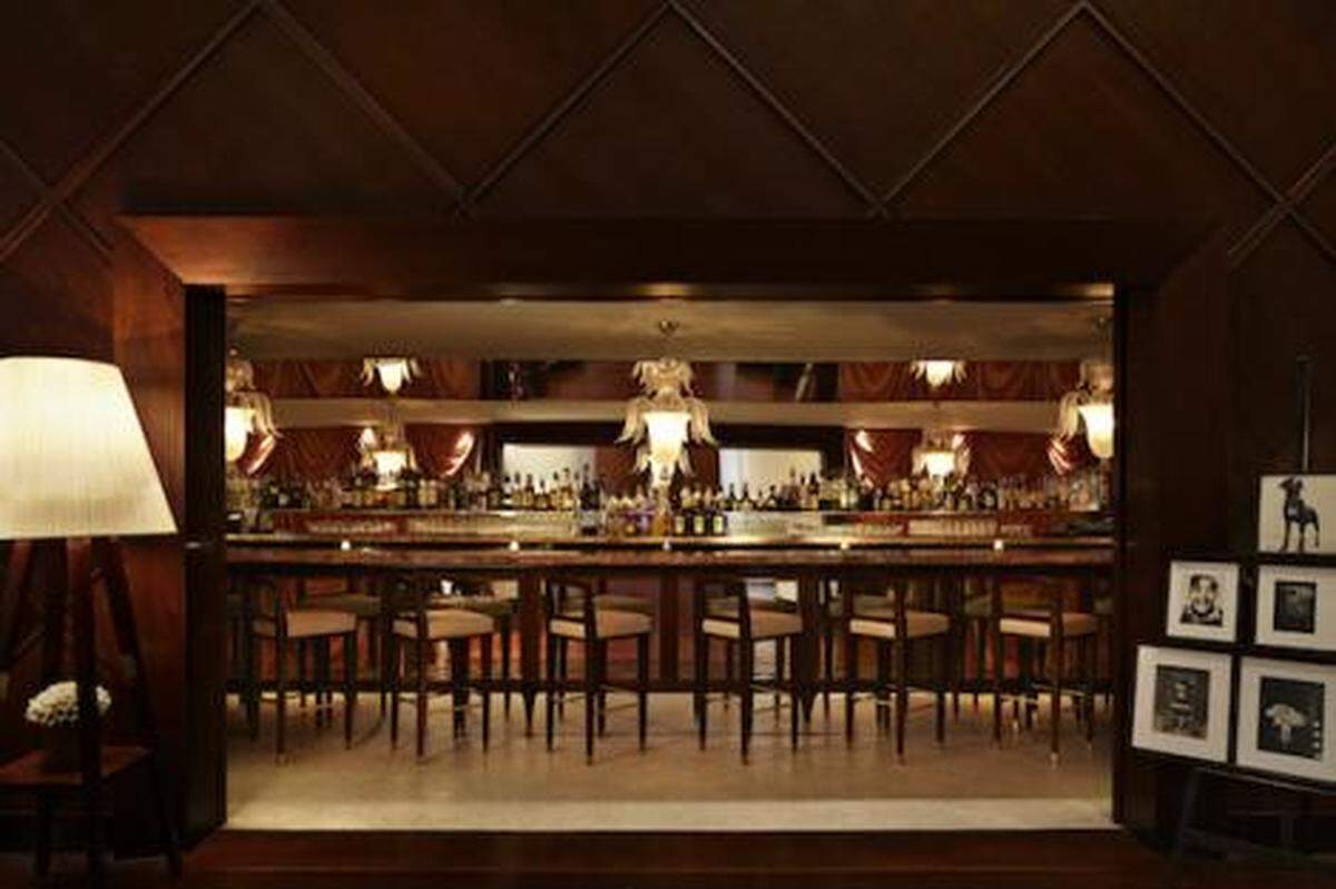 The Venetian chandeliers in Rose Bar are made of Murano glass