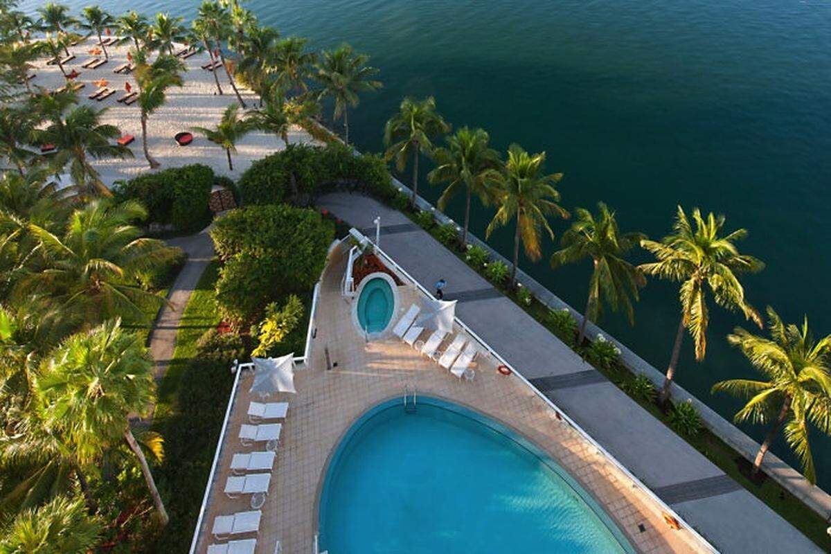 The pool at the Mandarin Oriental.
