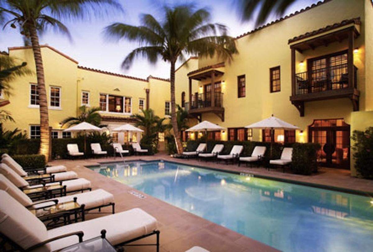 The courtyard pool at the Brazilian Court.