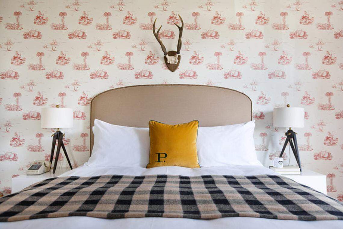 A guest room at Palihouse Santa Monica.
