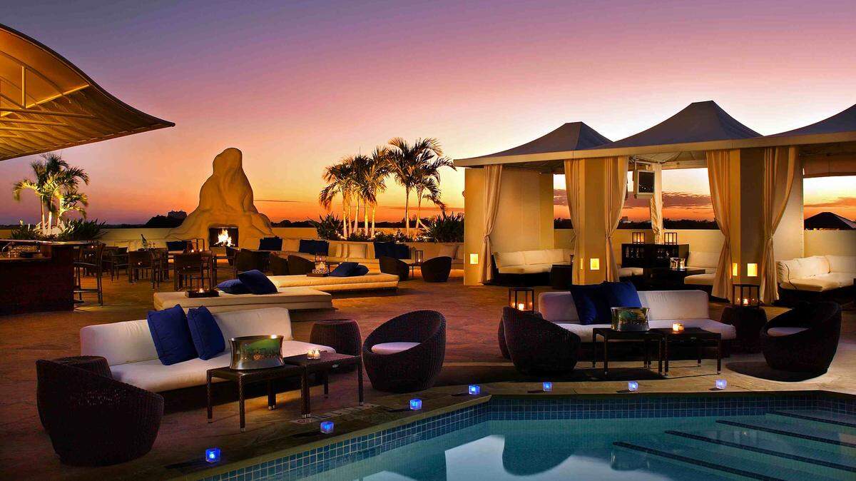 Luna Beach at Resorts World Bimini is a stylish club by day and night.