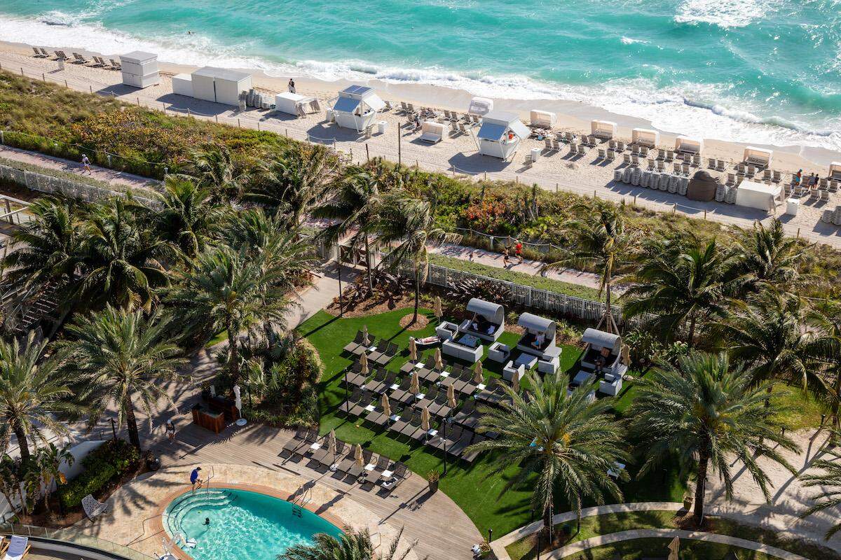 Nobu Eden Roc's poolscape. Photo by Kim Sargent.