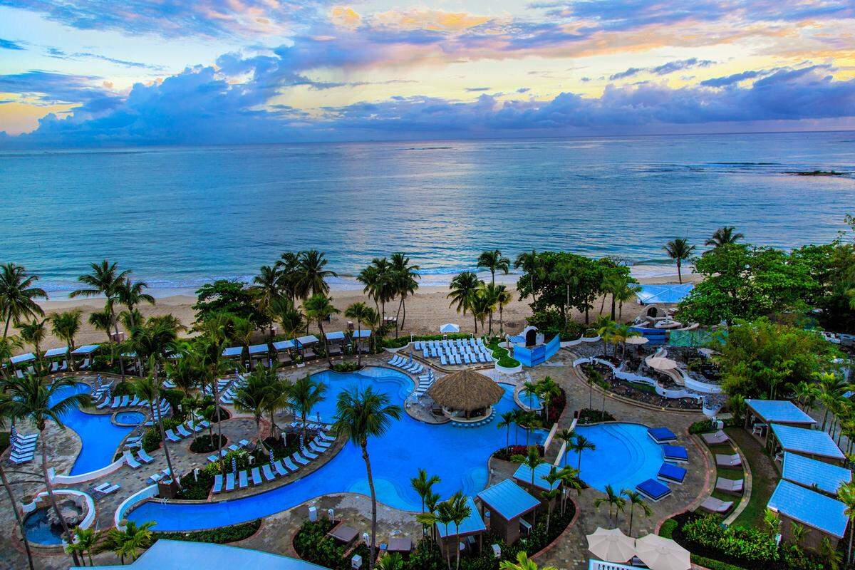 El San Juan Beach Club offers different amenities for parties that go from day to night.
